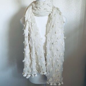 Banana Republic Cream Textured Scarf